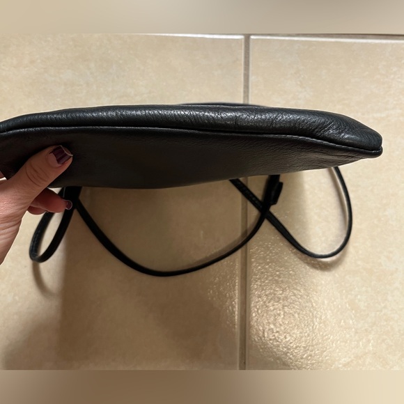 Margot Women’s Genuine Leather Small Crossbody Bag Black EUC - Picture 5 of 13